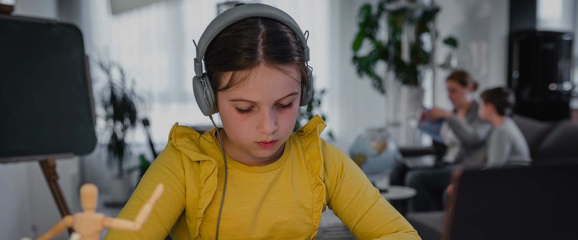Experience Working with Students of Similar Age and Level: A Comprehensive Look for Parents in the UK